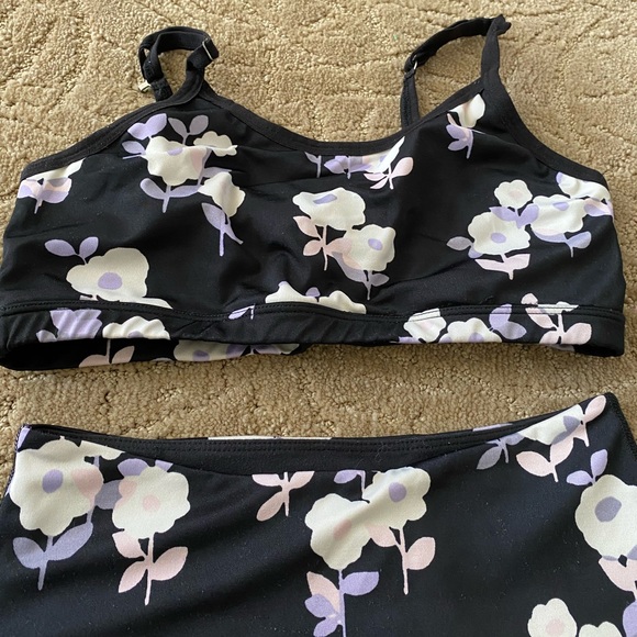 Used Kate Spade ♠️ beyond yoga set - Picture 2 of 8